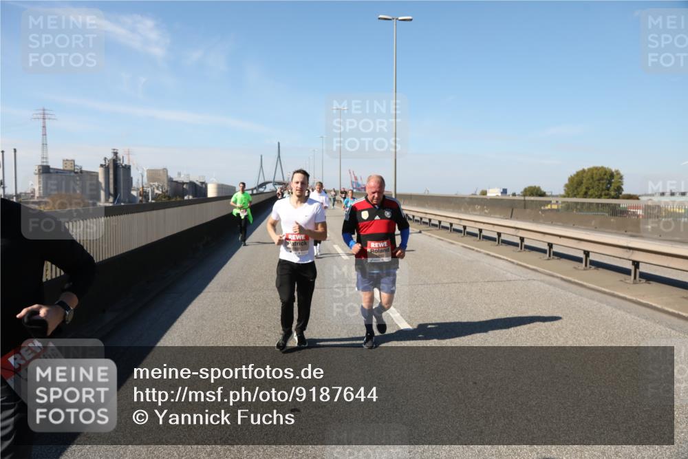 03.10.2025 - Köhlbrandbrückenlauf Yannick Fuchs http://msf.ph/oto/9187644 03.10.2025 12:06:55 Position 3 5330 meine-sportfotos.de