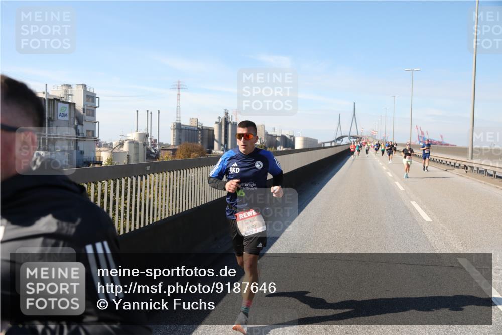 03.10.2025 - Köhlbrandbrückenlauf Yannick Fuchs http://msf.ph/oto/9187646 03.10.2025 11:46:16 Position 3 5, 6801 meine-sportfotos.de