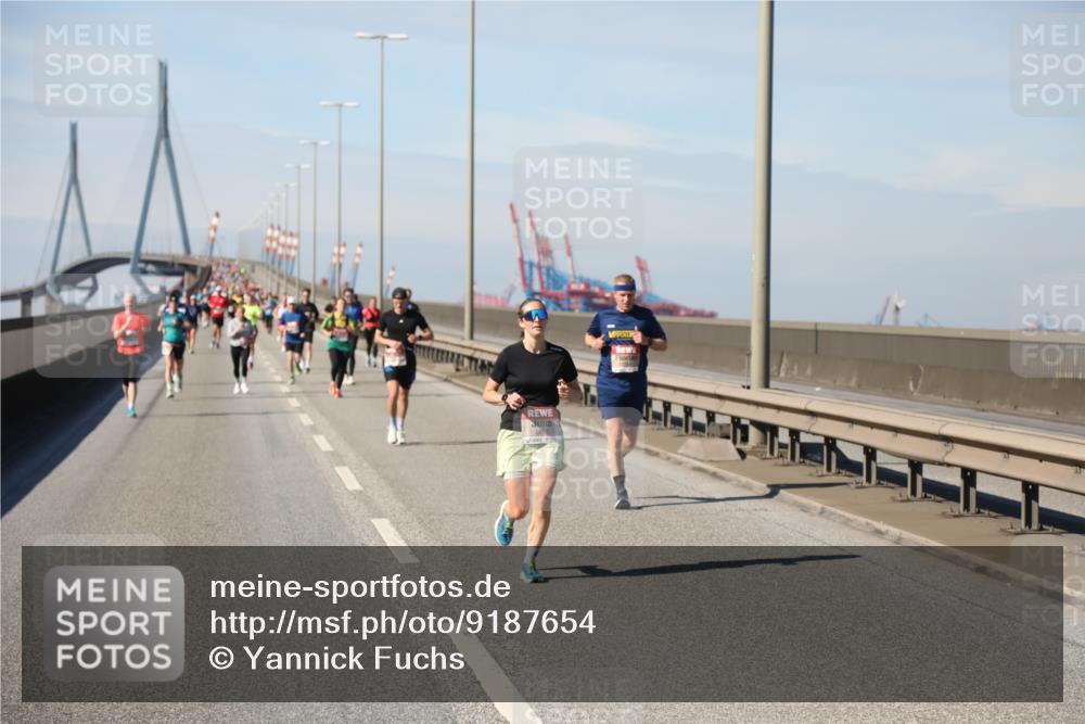 03.10.2025 - Köhlbrandbrückenlauf Yannick Fuchs http://msf.ph/oto/9187654 03.10.2025 11:46:17 Position 3  meine-sportfotos.de