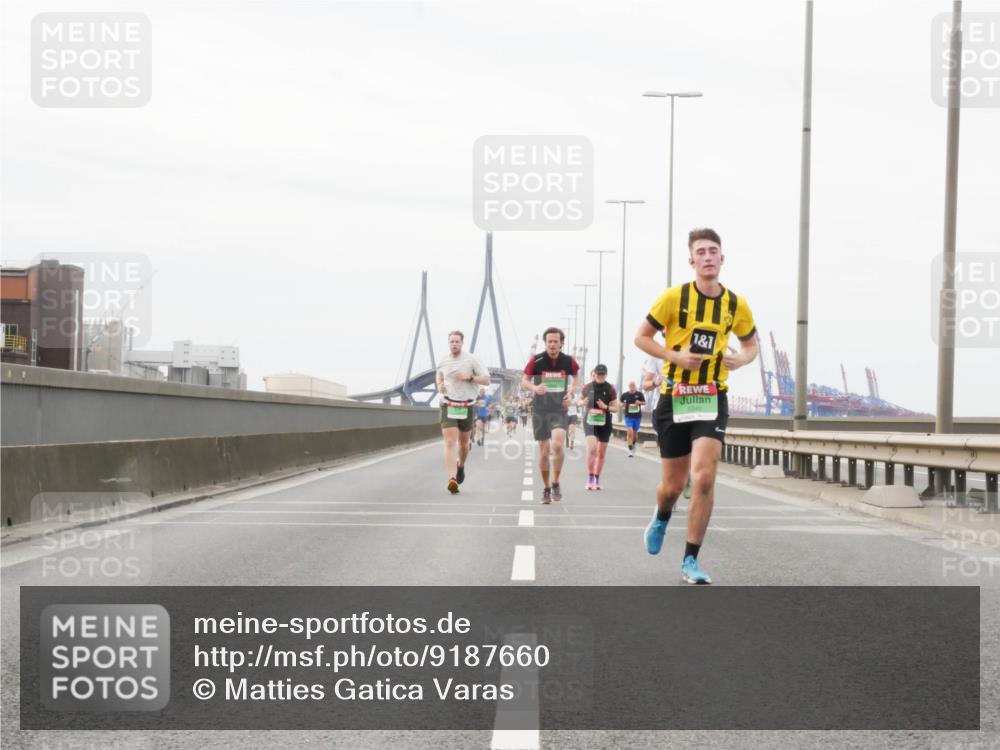 03.10.2025 - Köhlbrandbrückenlauf Matties Gatica Varas http://msf.ph/oto/9187660 03.10.2025 15:51:10 Position 3 1, 1 meine-sportfotos.de