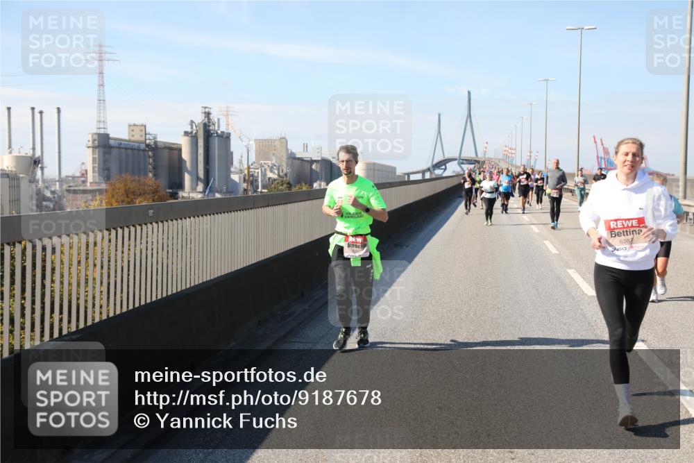 03.10.2025 - Köhlbrandbrückenlauf Yannick Fuchs http://msf.ph/oto/9187678 03.10.2025 12:06:57 Position 3 6387 meine-sportfotos.de