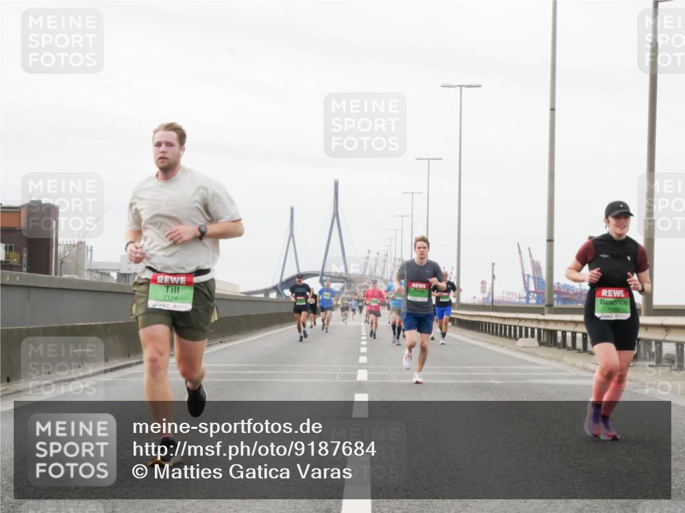 03.10.2025 - Köhlbrandbrückenlauf Matties Gatica Varas http://msf.ph/oto/9187684 03.10.2025 15:51:16 Position 3 7174, 7093 meine-sportfotos.de