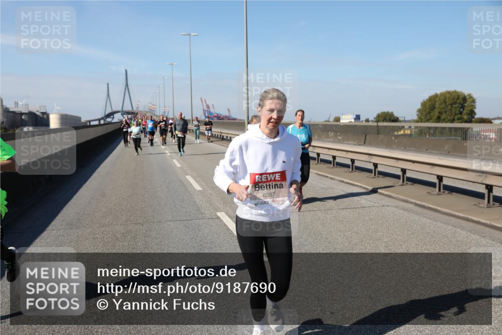 03.10.2025 - Köhlbrandbrückenlauf Yannick Fuchs http://msf.ph/oto/9187690 03.10.2025 12:06:58 Position 3 6387 meine-sportfotos.de