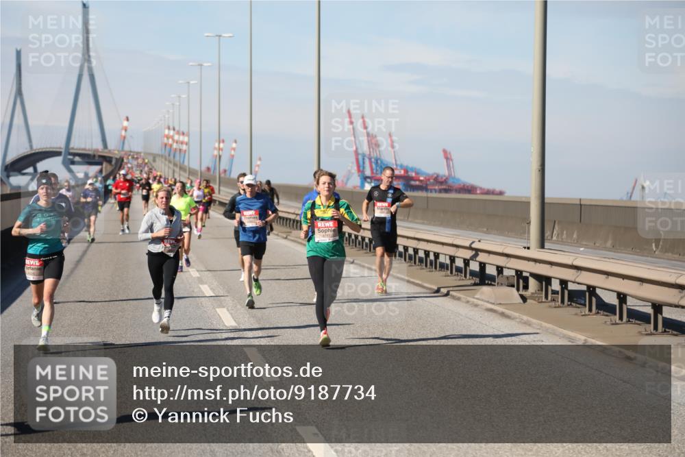 03.10.2025 - Köhlbrandbrückenlauf Yannick Fuchs http://msf.ph/oto/9187734 03.10.2025 11:46:24 Position 3 4747 meine-sportfotos.de
