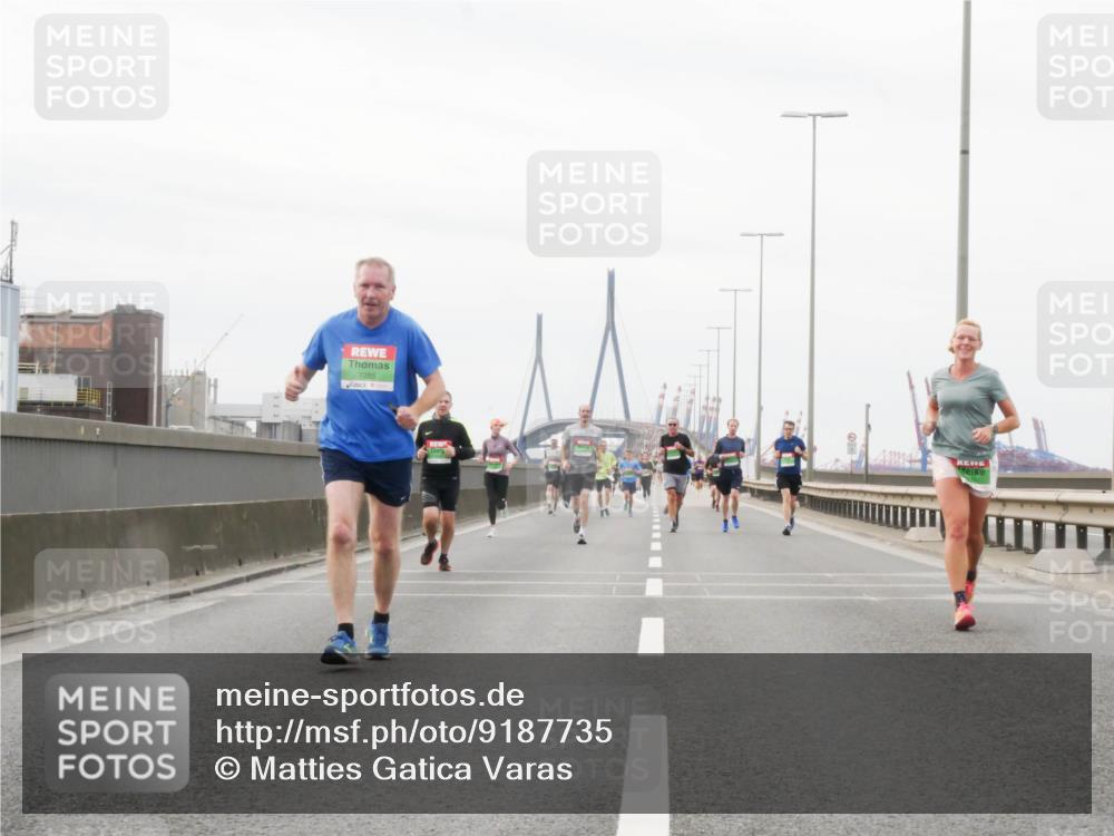 03.10.2025 - Köhlbrandbrückenlauf Matties Gatica Varas http://msf.ph/oto/9187735 03.10.2025 15:51:28 Position 3 7285 meine-sportfotos.de
