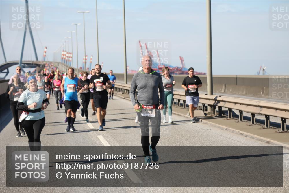 03.10.2025 - Köhlbrandbrückenlauf Yannick Fuchs http://msf.ph/oto/9187736 03.10.2025 12:07:02 Position 3 6375 meine-sportfotos.de