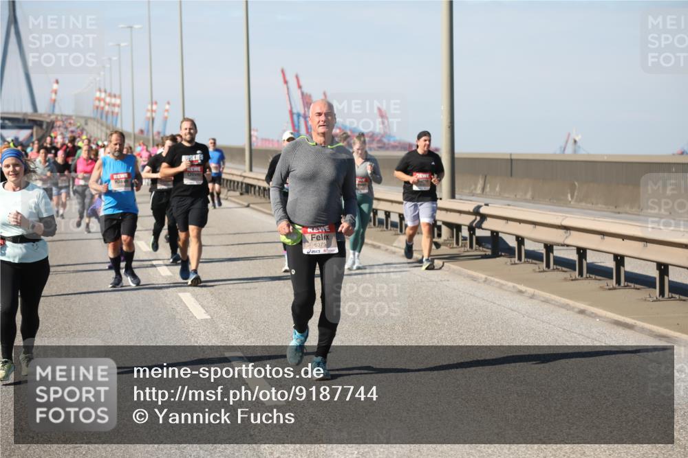 03.10.2025 - Köhlbrandbrückenlauf Yannick Fuchs http://msf.ph/oto/9187744 03.10.2025 12:07:02 Position 3 6375 meine-sportfotos.de