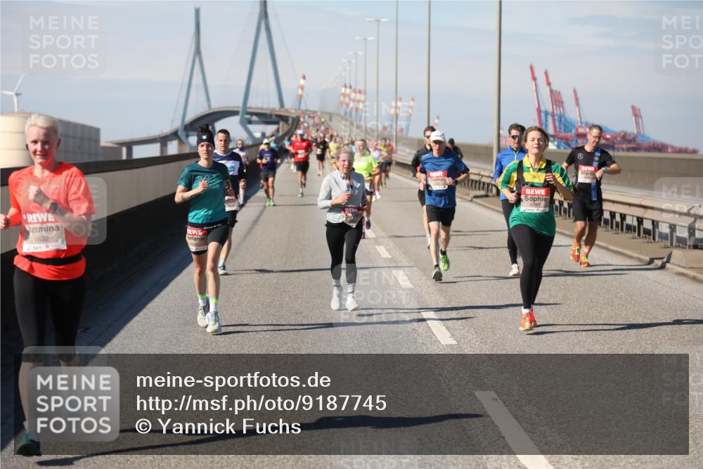 03.10.2025 - Köhlbrandbrückenlauf Yannick Fuchs http://msf.ph/oto/9187745 03.10.2025 11:46:25 Position 3 6632, 4747 meine-sportfotos.de