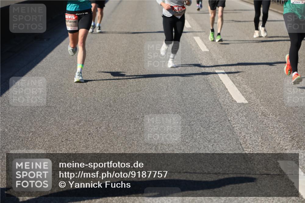 03.10.2025 - Köhlbrandbrückenlauf Yannick Fuchs http://msf.ph/oto/9187757 03.10.2025 11:46:26 Position 3 4025 meine-sportfotos.de