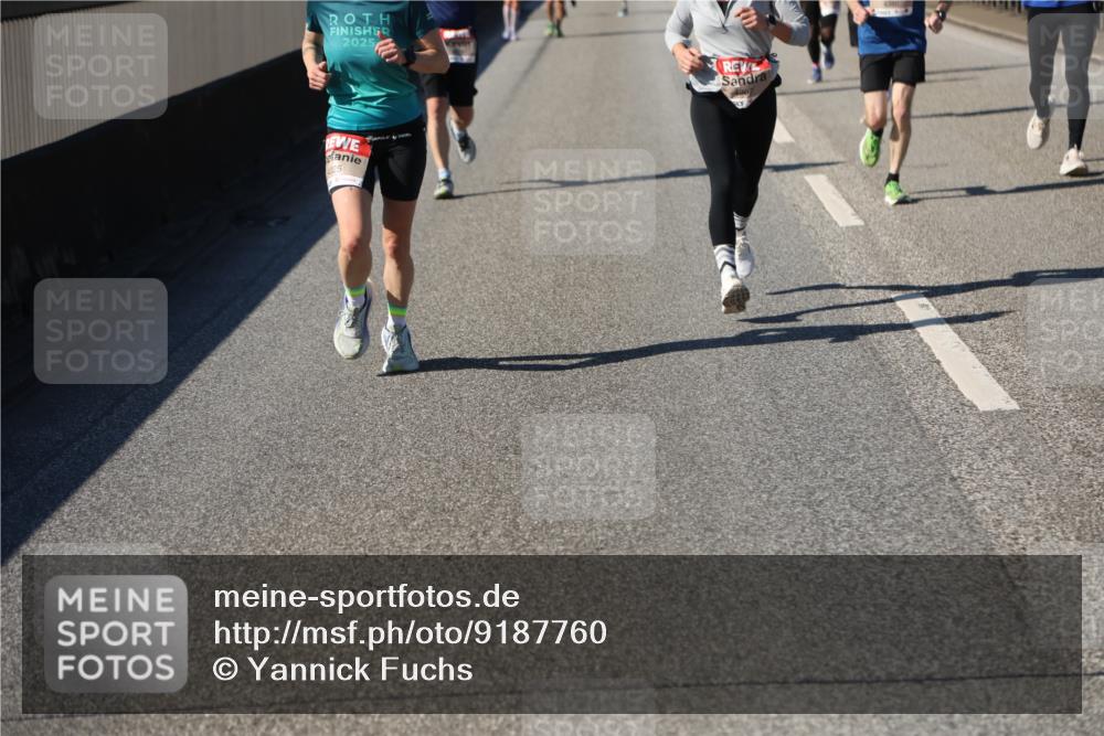 03.10.2025 - Köhlbrandbrückenlauf Yannick Fuchs http://msf.ph/oto/9187760 03.10.2025 11:46:26 Position 3 2025, 25 meine-sportfotos.de