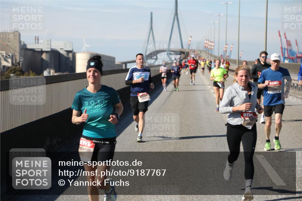 03.10.2025 - Köhlbrandbrückenlauf Yannick Fuchs http://msf.ph/oto/9187767 03.10.2025 11:46:27 Position 3 2025, 4279, 4025, 4907 meine-sportfotos.de