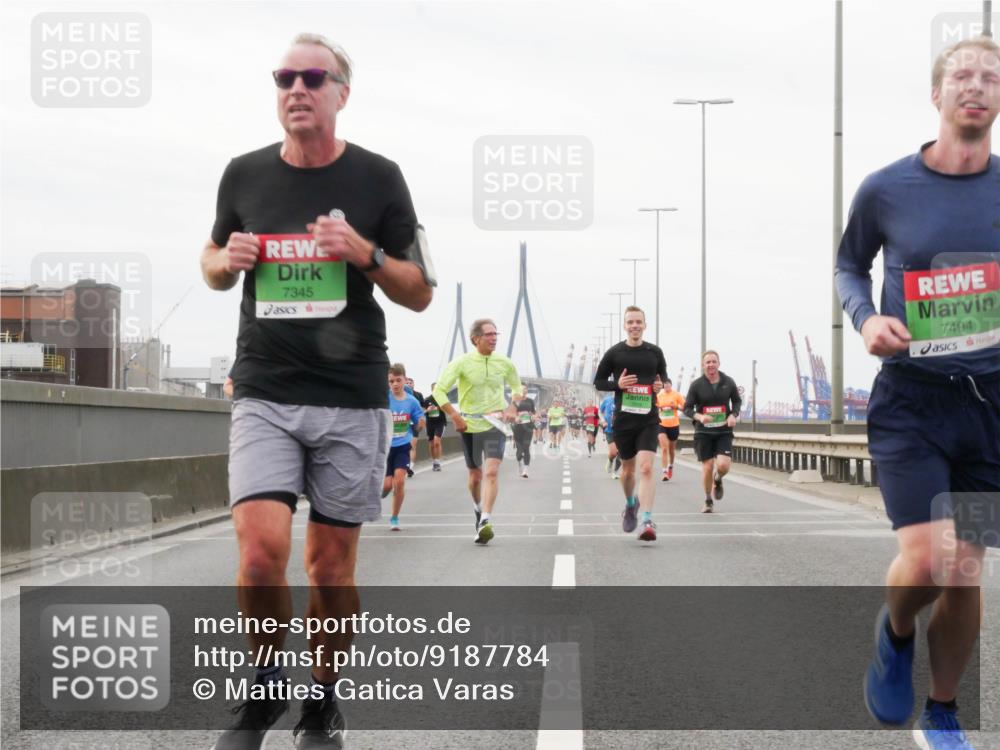 03.10.2025 - Köhlbrandbrückenlauf Matties Gatica Varas http://msf.ph/oto/9187784 03.10.2025 15:51:40 Position 3 7345, 7494 meine-sportfotos.de