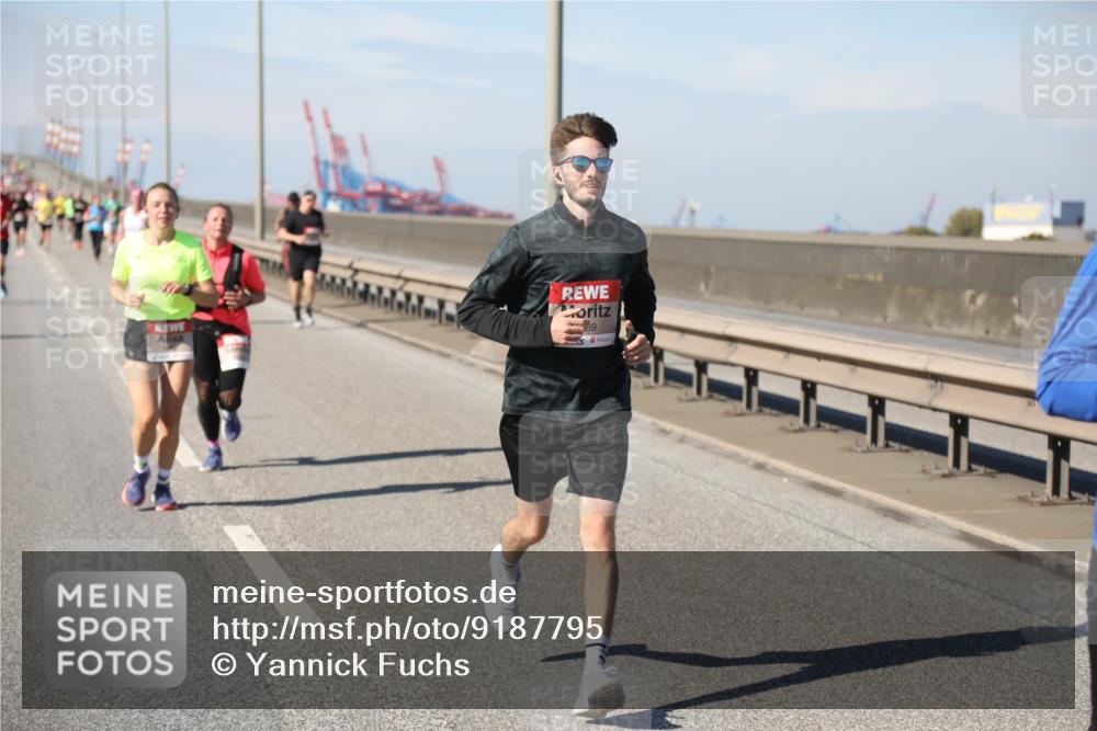03.10.2025 - Köhlbrandbrückenlauf Yannick Fuchs http://msf.ph/oto/9187795 03.10.2025 11:46:30 Position 3 69 meine-sportfotos.de
