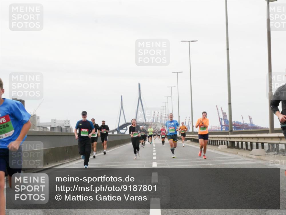 03.10.2025 - Köhlbrandbrückenlauf Matties Gatica Varas http://msf.ph/oto/9187801 03.10.2025 15:51:44 Position 3 609 meine-sportfotos.de