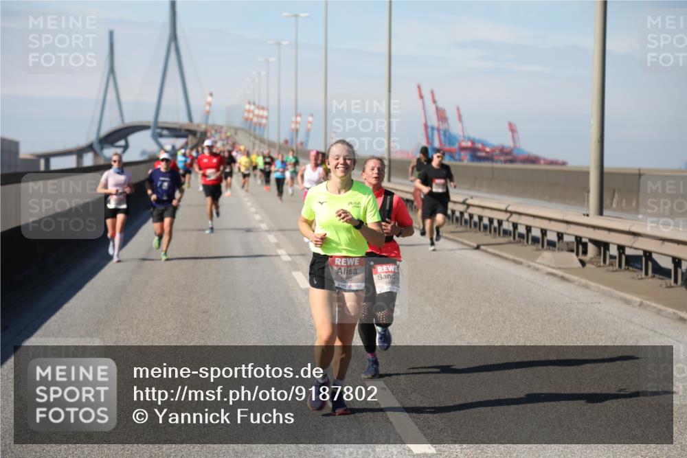 03.10.2025 - Köhlbrandbrückenlauf Yannick Fuchs http://msf.ph/oto/9187802 03.10.2025 11:46:31 Position 3 5080 meine-sportfotos.de