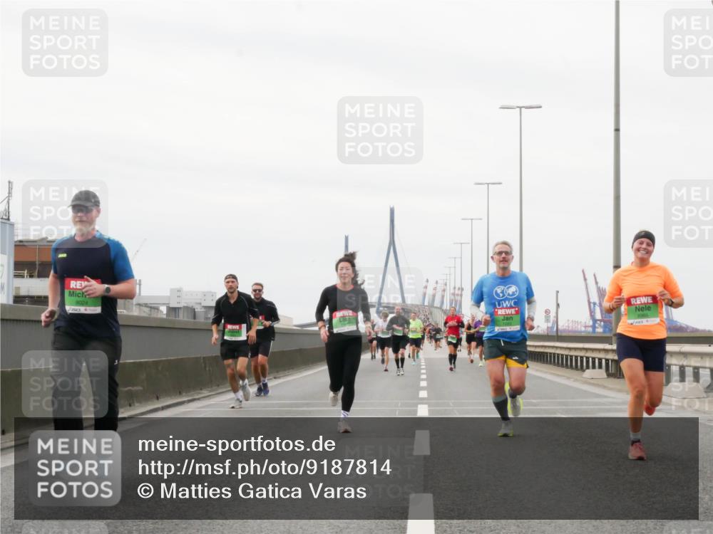 03.10.2025 - Köhlbrandbrückenlauf Matties Gatica Varas http://msf.ph/oto/9187814 03.10.2025 15:51:47 Position 3 9024 meine-sportfotos.de