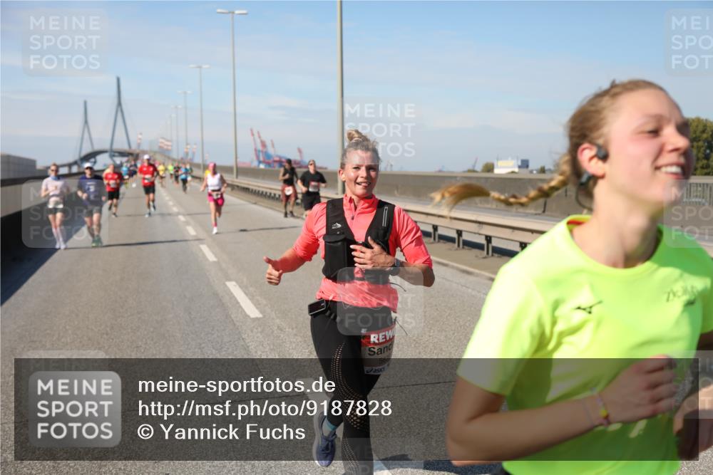 03.10.2025 - Köhlbrandbrückenlauf Yannick Fuchs http://msf.ph/oto/9187828 03.10.2025 11:46:34 Position 3 563 meine-sportfotos.de
