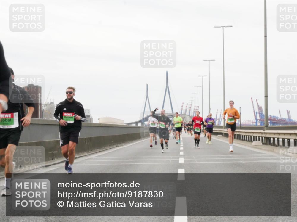 03.10.2025 - Köhlbrandbrückenlauf Matties Gatica Varas http://msf.ph/oto/9187830 03.10.2025 15:51:51 Position 3 9099 meine-sportfotos.de