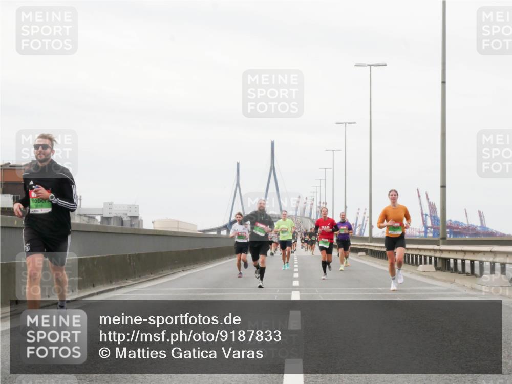 03.10.2025 - Köhlbrandbrückenlauf Matties Gatica Varas http://msf.ph/oto/9187833 03.10.2025 15:51:51 Position 3 9216 meine-sportfotos.de