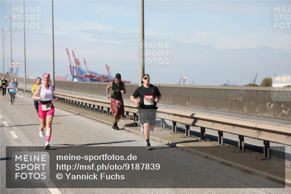 03.10.2025 - Köhlbrandbrückenlauf Yannick Fuchs http://msf.ph/oto/9187839 03.10.2025 11:46:35 Position 3 5747 meine-sportfotos.de
