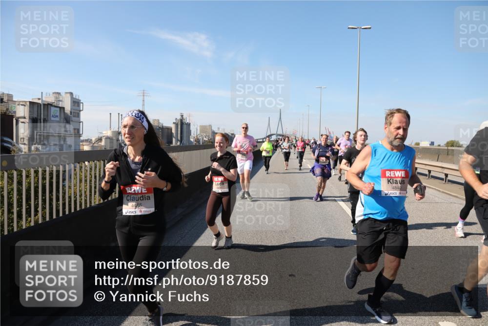 03.10.2025 - Köhlbrandbrückenlauf Yannick Fuchs http://msf.ph/oto/9187859 03.10.2025 12:07:09 Position 3 4485, 4840 meine-sportfotos.de