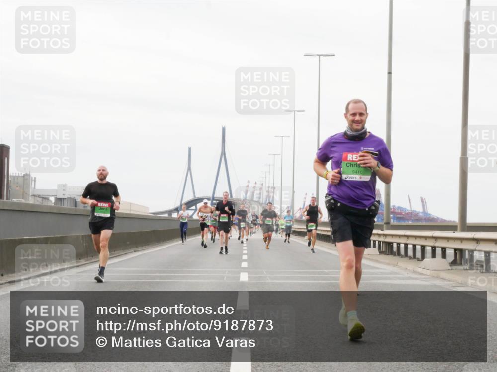 03.10.2025 - Köhlbrandbrückenlauf Matties Gatica Varas http://msf.ph/oto/9187873 03.10.2025 15:52:00 Position 3 9410 meine-sportfotos.de