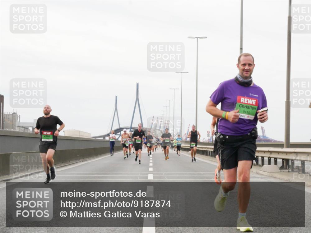 03.10.2025 - Köhlbrandbrückenlauf Matties Gatica Varas http://msf.ph/oto/9187874 03.10.2025 15:52:01 Position 3 9410 meine-sportfotos.de