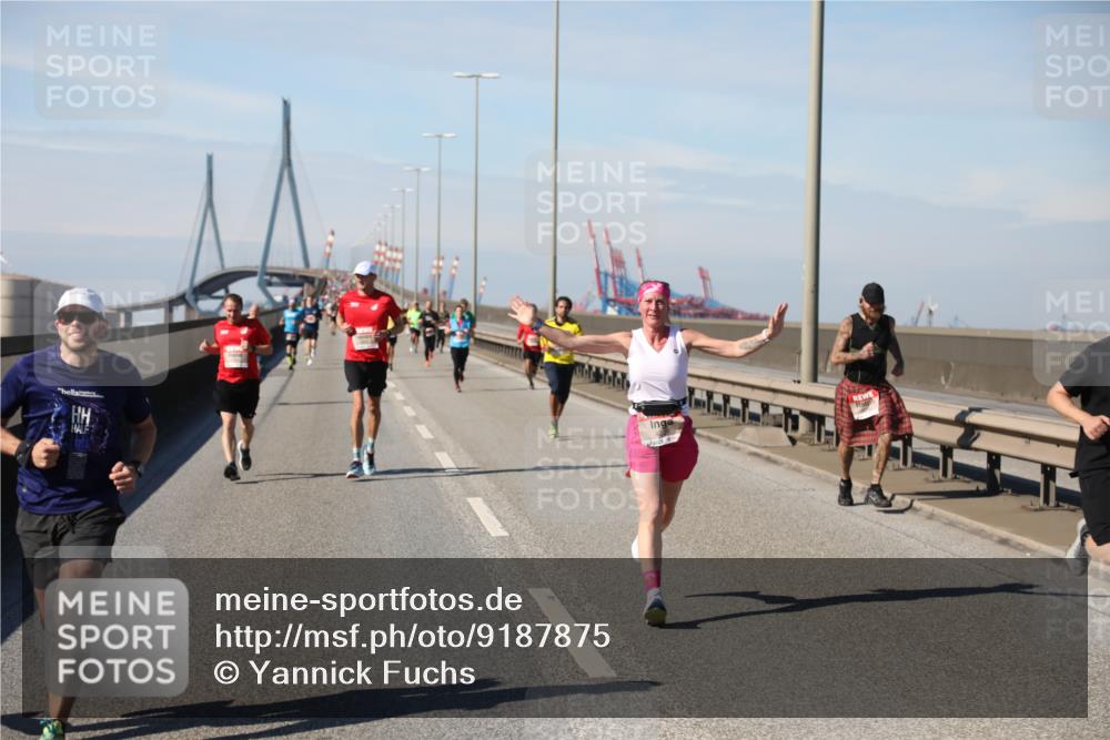 03.10.2025 - Köhlbrandbrückenlauf Yannick Fuchs http://msf.ph/oto/9187875 03.10.2025 11:46:37 Position 3  meine-sportfotos.de