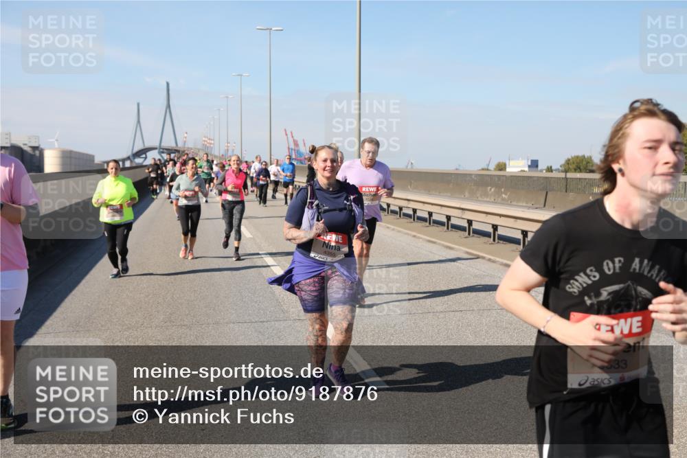 03.10.2025 - Köhlbrandbrückenlauf Yannick Fuchs http://msf.ph/oto/9187876 03.10.2025 12:07:10 Position 3 4355, 6174, 33 meine-sportfotos.de