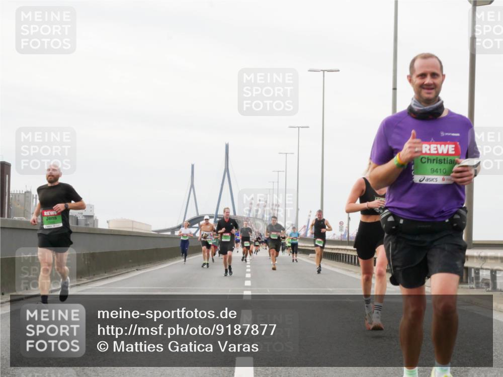 03.10.2025 - Köhlbrandbrückenlauf Matties Gatica Varas http://msf.ph/oto/9187877 03.10.2025 15:52:01 Position 3 9410, 2 meine-sportfotos.de