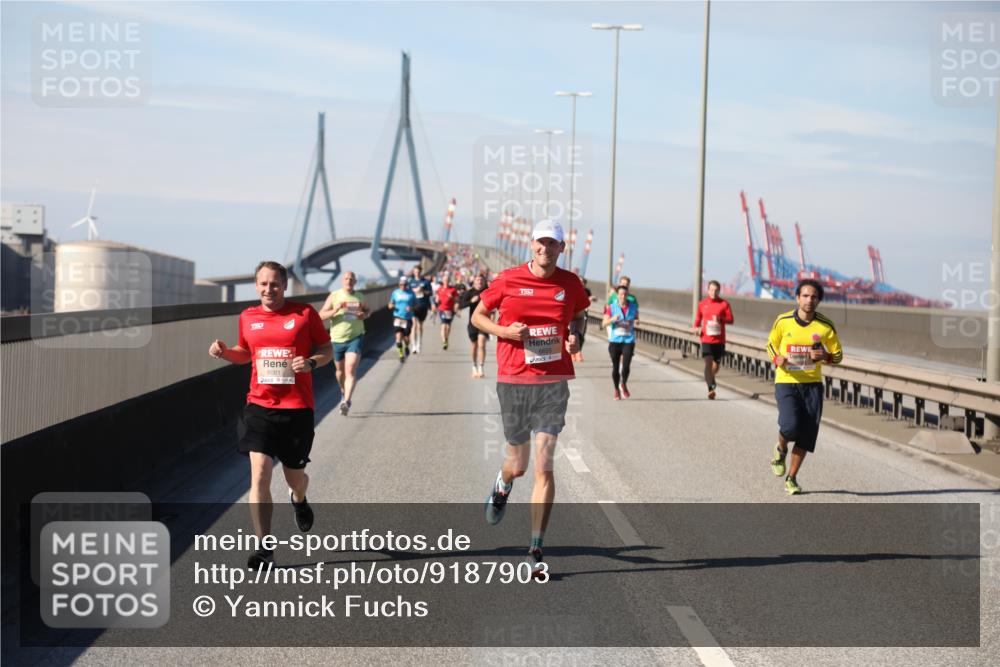 03.10.2025 - Köhlbrandbrückenlauf Yannick Fuchs http://msf.ph/oto/9187903 03.10.2025 11:46:39 Position 3 6081 meine-sportfotos.de
