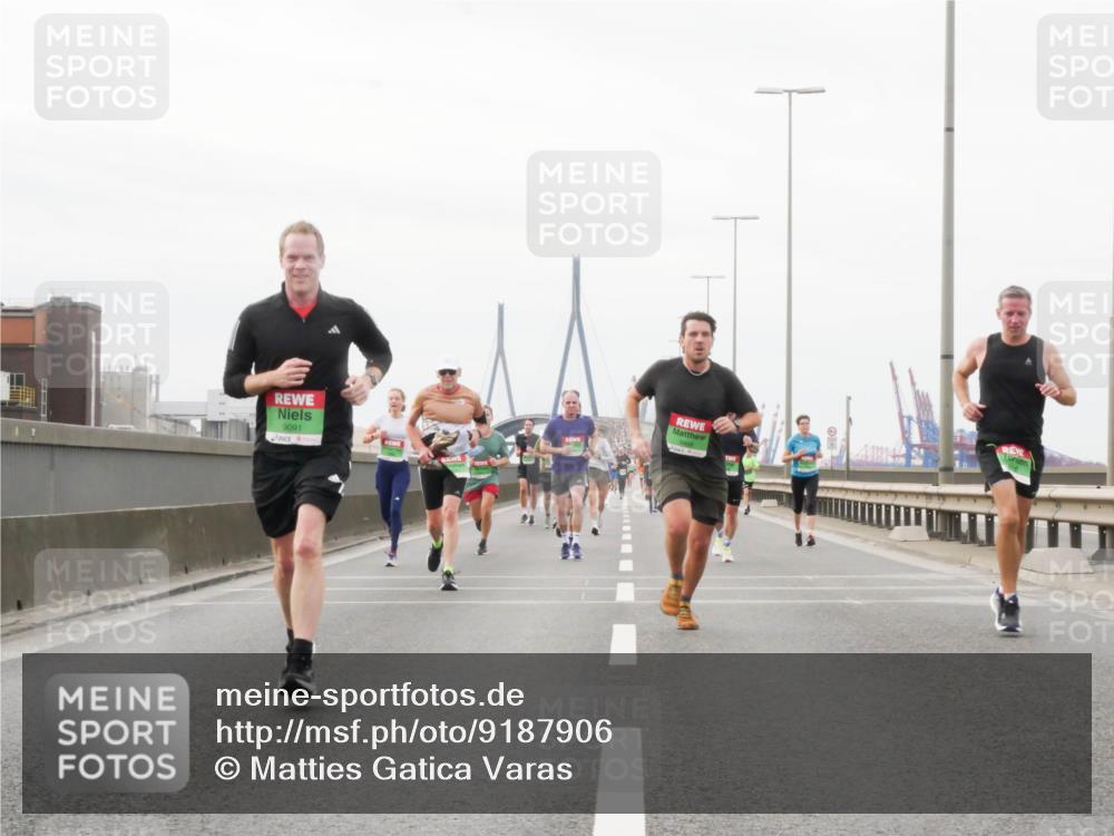 03.10.2025 - Köhlbrandbrückenlauf Matties Gatica Varas http://msf.ph/oto/9187906 03.10.2025 15:52:08 Position 3 9091 meine-sportfotos.de
