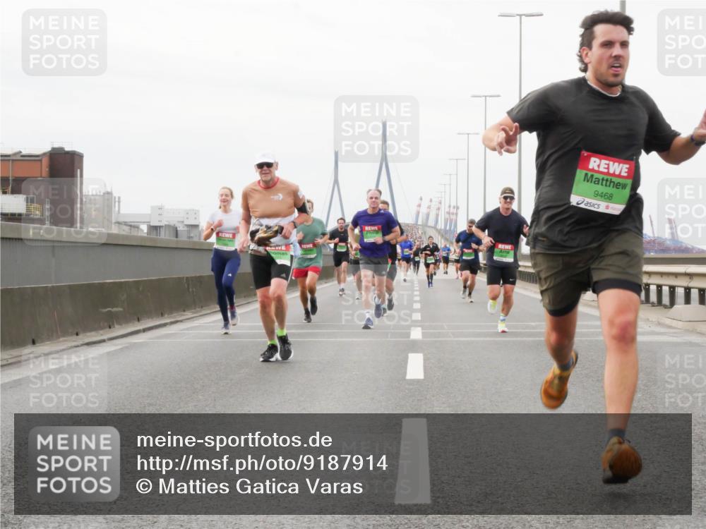 03.10.2025 - Köhlbrandbrückenlauf Matties Gatica Varas http://msf.ph/oto/9187914 03.10.2025 15:52:10 Position 3 9468 meine-sportfotos.de