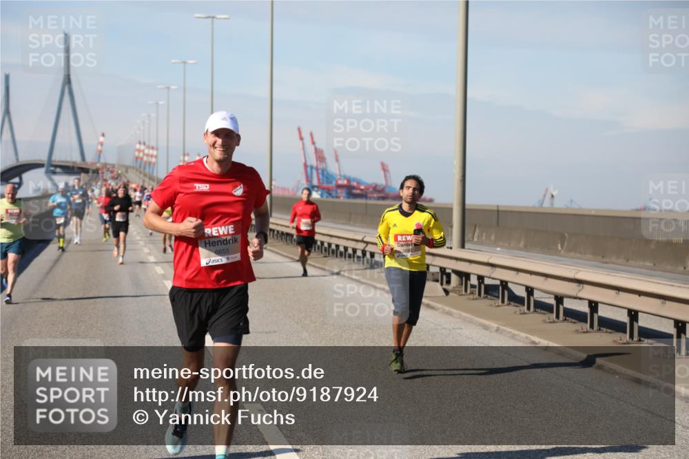 03.10.2025 - Köhlbrandbrückenlauf Yannick Fuchs http://msf.ph/oto/9187924 03.10.2025 11:46:40 Position 3 6655, 5697 meine-sportfotos.de