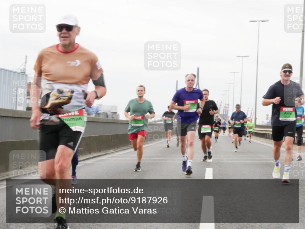 03.10.2025 - Köhlbrandbrückenlauf Matties Gatica Varas http://msf.ph/oto/9187926 03.10.2025 15:52:12 Position 3 1423 meine-sportfotos.de