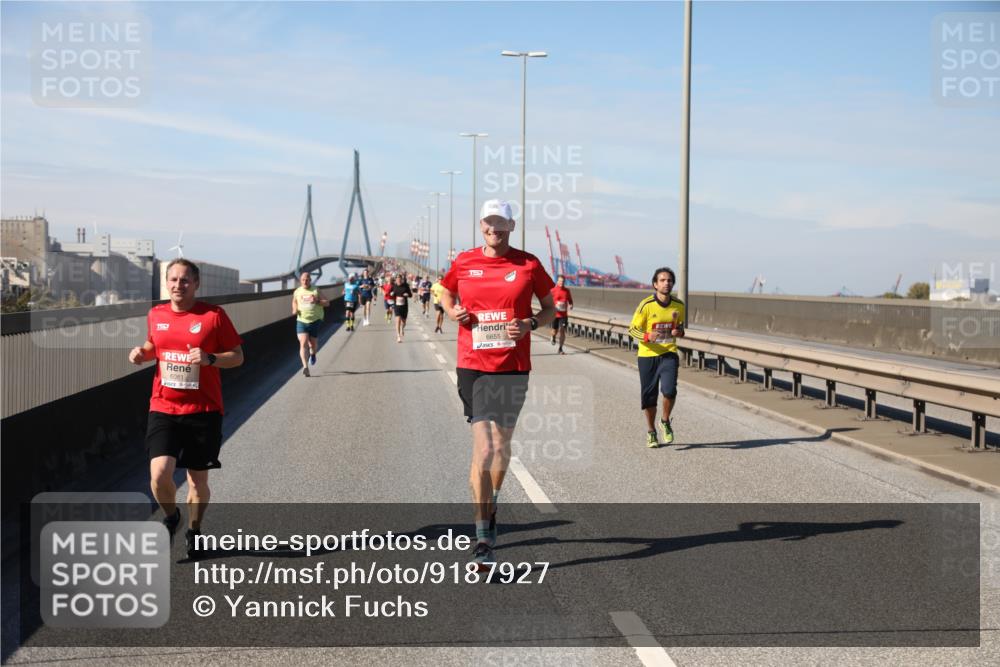 03.10.2025 - Köhlbrandbrückenlauf Yannick Fuchs http://msf.ph/oto/9187927 03.10.2025 11:46:41 Position 3 6081, 6655 meine-sportfotos.de
