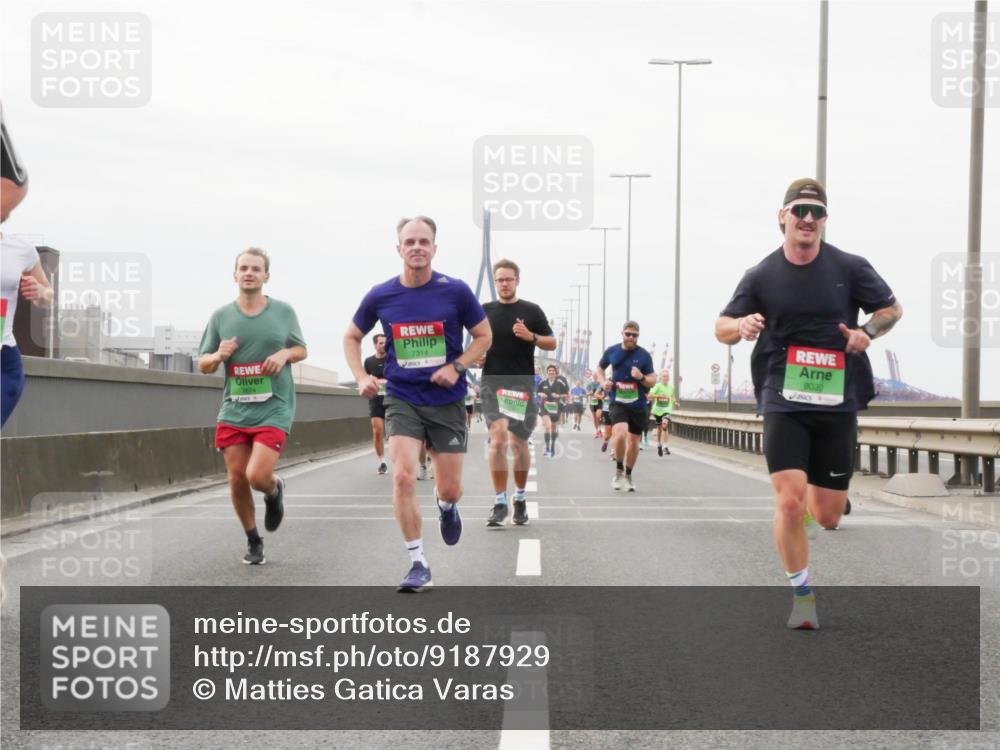 03.10.2025 - Köhlbrandbrückenlauf Matties Gatica Varas http://msf.ph/oto/9187929 03.10.2025 15:52:13 Position 3 7314, 9020 meine-sportfotos.de