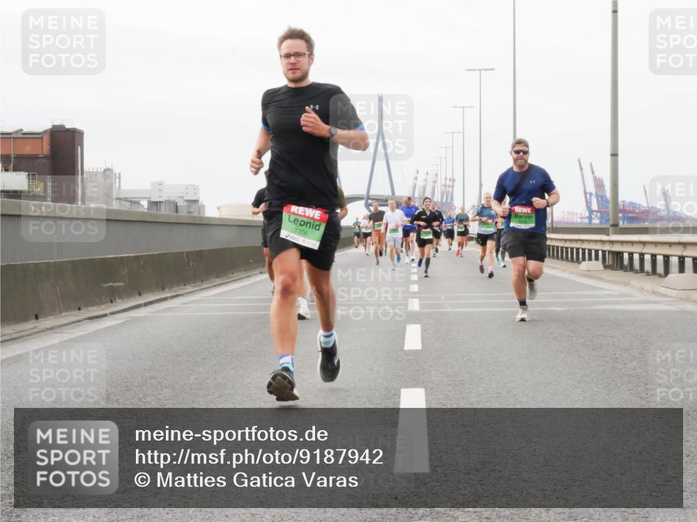 03.10.2025 - Köhlbrandbrückenlauf Matties Gatica Varas http://msf.ph/oto/9187942 03.10.2025 15:52:15 Position 3 7306 meine-sportfotos.de