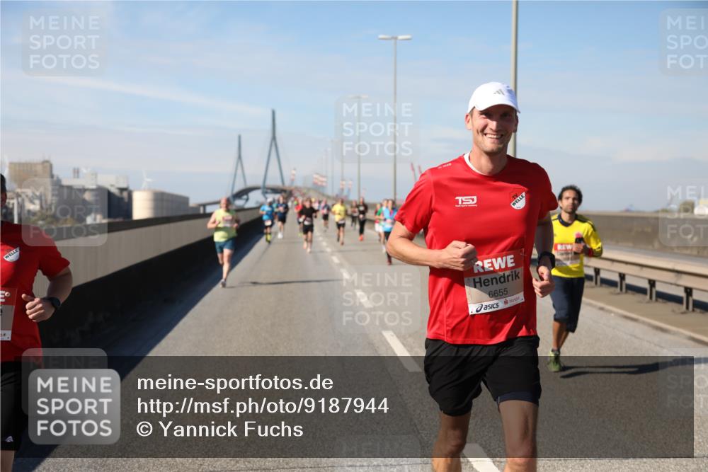 03.10.2025 - Köhlbrandbrückenlauf Yannick Fuchs http://msf.ph/oto/9187944 03.10.2025 11:46:42 Position 3 6655 meine-sportfotos.de