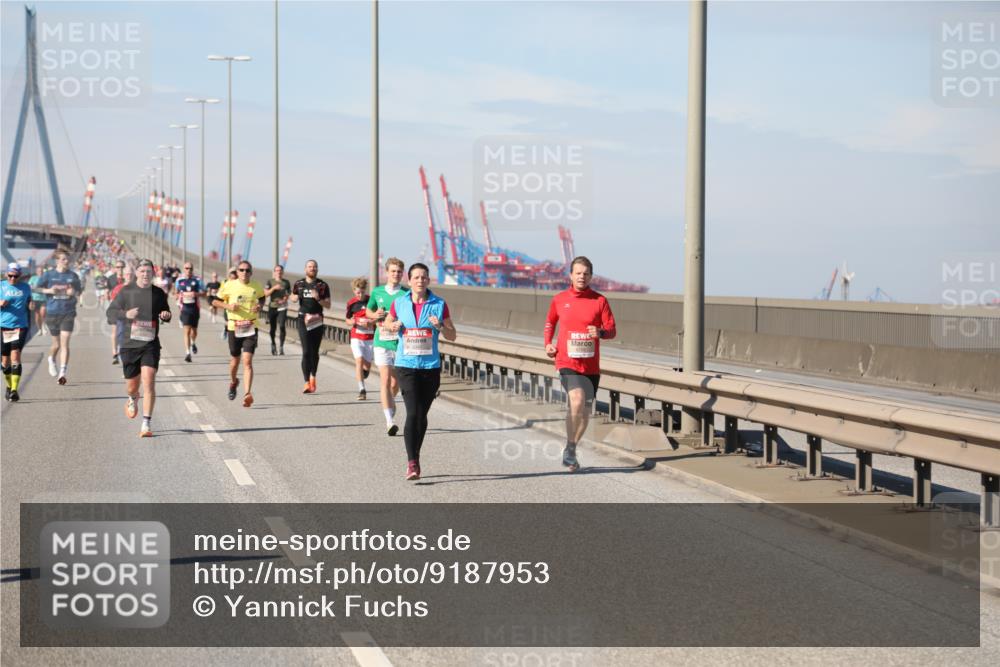 03.10.2025 - Köhlbrandbrückenlauf Yannick Fuchs http://msf.ph/oto/9187953 03.10.2025 11:46:43 Position 3  meine-sportfotos.de
