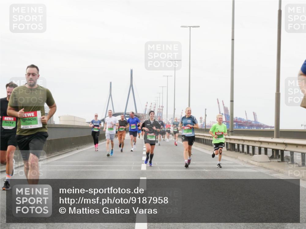 03.10.2025 - Köhlbrandbrückenlauf Matties Gatica Varas http://msf.ph/oto/9187958 03.10.2025 15:52:19 Position 3 7175, 7395 meine-sportfotos.de