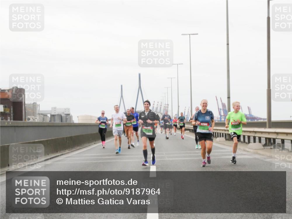 03.10.2025 - Köhlbrandbrückenlauf Matties Gatica Varas http://msf.ph/oto/9187964 03.10.2025 15:52:20 Position 3  meine-sportfotos.de