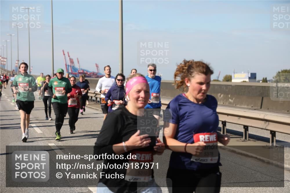 03.10.2025 - Köhlbrandbrückenlauf Yannick Fuchs http://msf.ph/oto/9187971 03.10.2025 12:07:18 Position 3 5310, 5378 meine-sportfotos.de