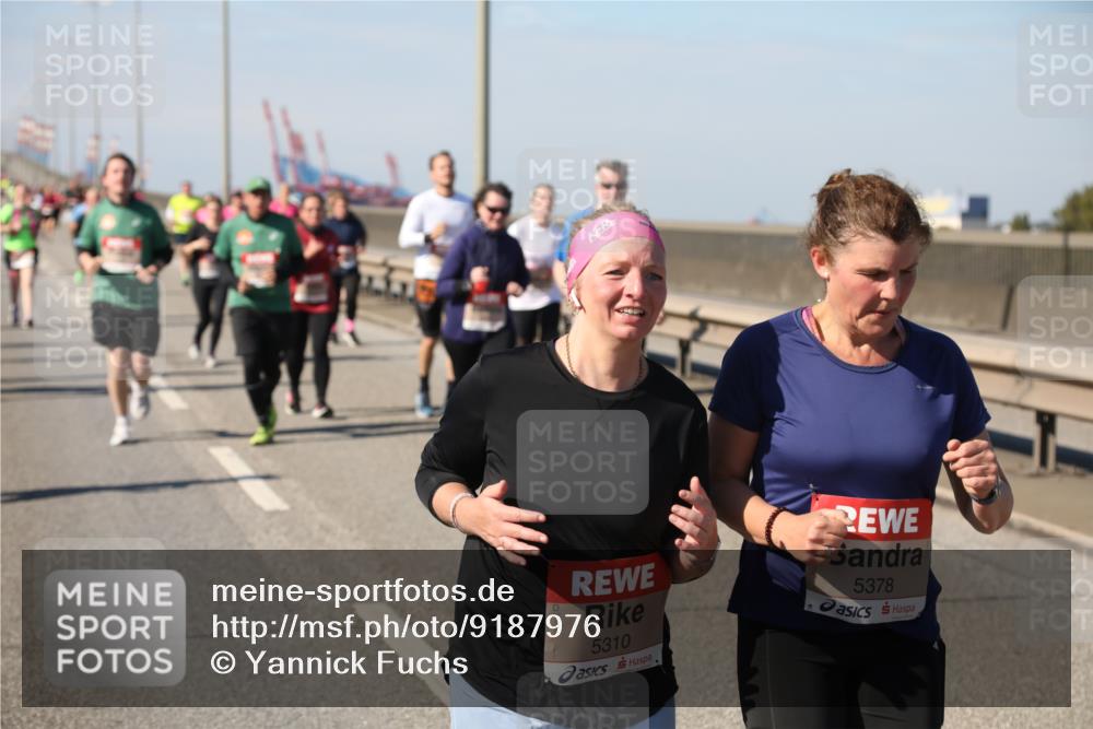 03.10.2025 - Köhlbrandbrückenlauf Yannick Fuchs http://msf.ph/oto/9187976 03.10.2025 12:07:18 Position 3 5310, 5378 meine-sportfotos.de