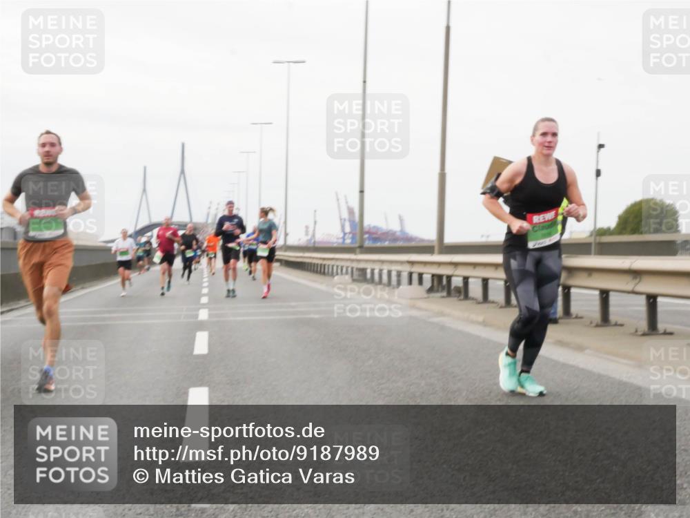 03.10.2025 - Köhlbrandbrückenlauf Matties Gatica Varas http://msf.ph/oto/9187989 03.10.2025 15:52:26 Position 3  meine-sportfotos.de