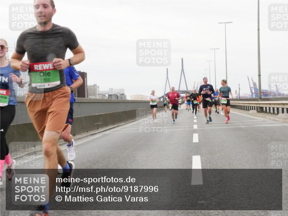 03.10.2025 - Köhlbrandbrückenlauf Matties Gatica Varas http://msf.ph/oto/9187996 03.10.2025 15:52:27 Position 3 7763 meine-sportfotos.de