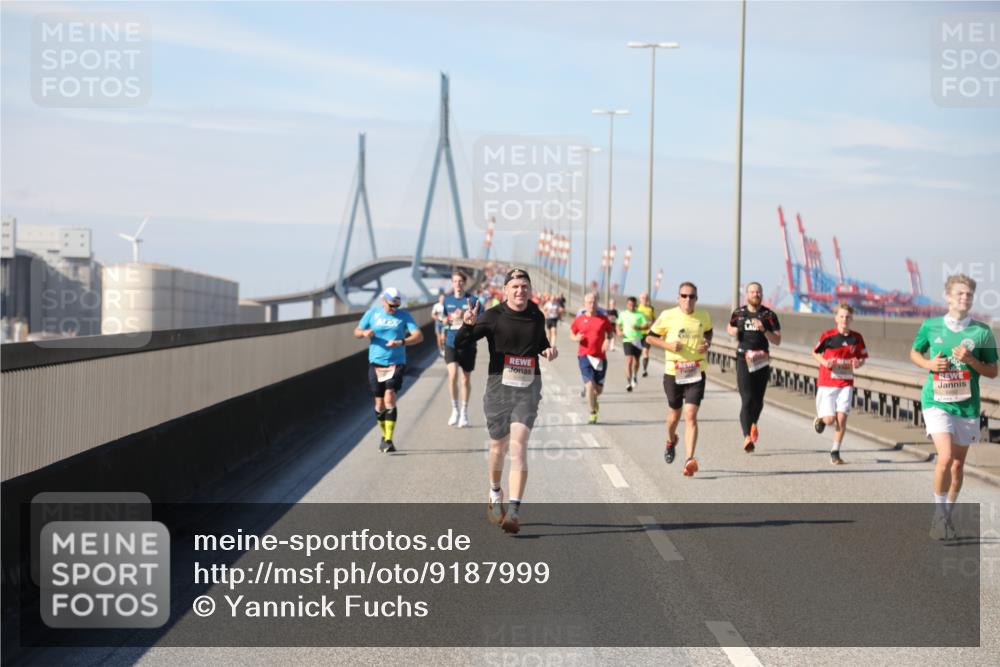 03.10.2025 - Köhlbrandbrückenlauf Yannick Fuchs http://msf.ph/oto/9187999 03.10.2025 11:46:46 Position 3  meine-sportfotos.de