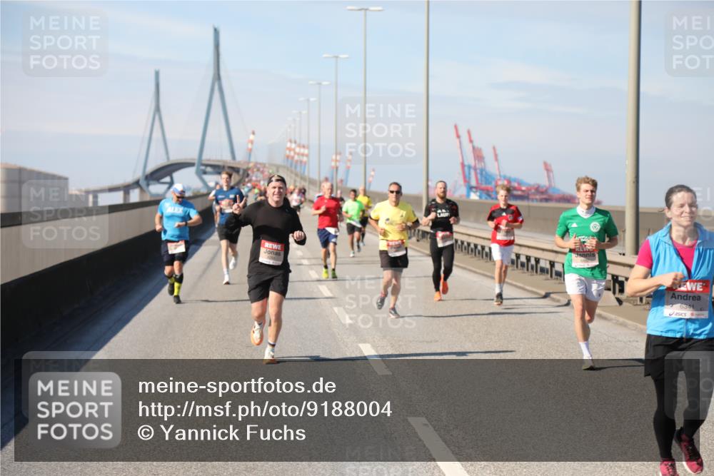 03.10.2025 - Köhlbrandbrückenlauf Yannick Fuchs http://msf.ph/oto/9188004 03.10.2025 11:46:46 Position 3 26341 meine-sportfotos.de