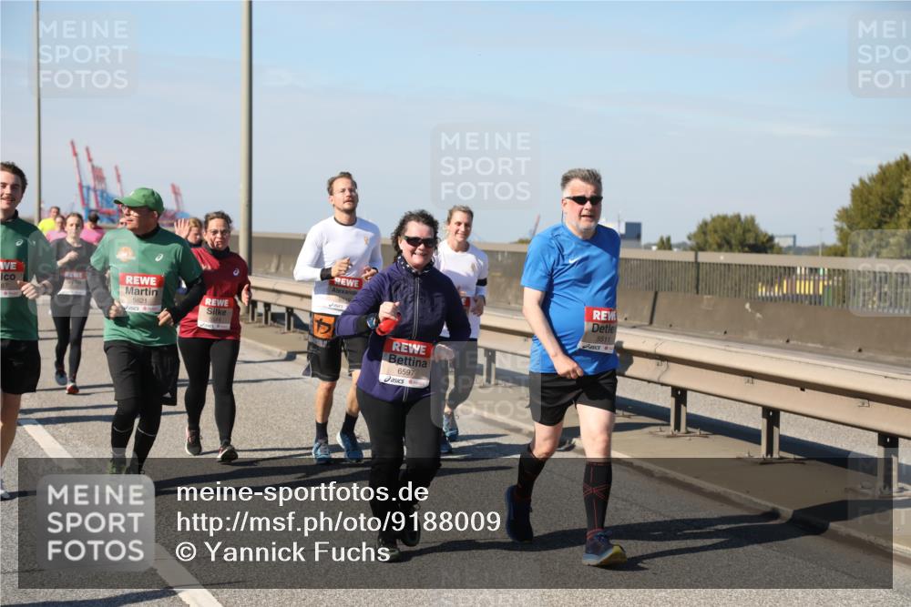 03.10.2025 - Köhlbrandbrückenlauf Yannick Fuchs http://msf.ph/oto/9188009 03.10.2025 12:07:20 Position 3 87, 5519, 5621, 6597, 5511 meine-sportfotos.de