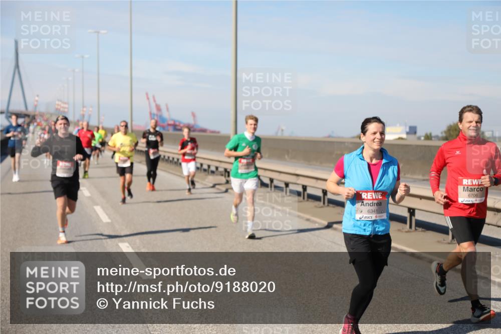 03.10.2025 - Köhlbrandbrückenlauf Yannick Fuchs http://msf.ph/oto/9188020 03.10.2025 11:46:47 Position 3 6341, 6706 meine-sportfotos.de